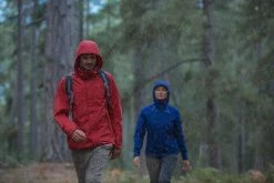 Quechua Hiking Clothing Men's Hiking Waterproof Rain Jacket Arpenaz 300