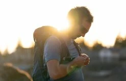 Forclaz MH900, Short-Sleeved Hiking T-Shirt, Men's Hiking Clothing