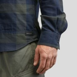 Forclaz Travel 100, Warm Hiking Shirt, Men's Hiking Clothing