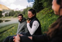 Hiking Clothing Forclaz Mountain Trekking Synthetic Sleeveless Gilet - MT100