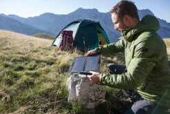 Forclaz Trek 100, Portable 10W Solar Charger