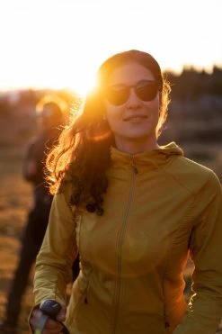 Hiking Clothing Quechua MH160, Category 3 Hiking Sunglasses