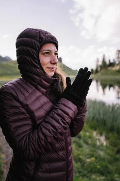 Forclaz Trek 500, Seamless Backpacking Liner Gloves
