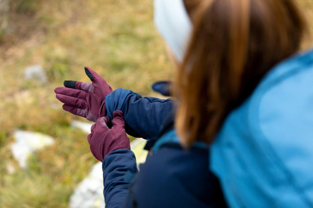 Forclaz Trek 500, Merino Wool Hiking Liner Gloves, Adult