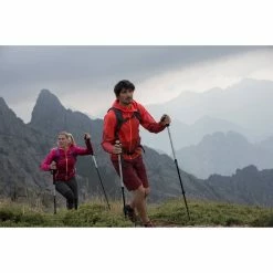 Quechua Hiking Clothing Men's Hiking Windproof Fast Jacket Helium Wind 500