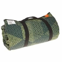 Quechua Extra Large Outdoor Water Resistant Camping Rug Picnic Blanket, 67