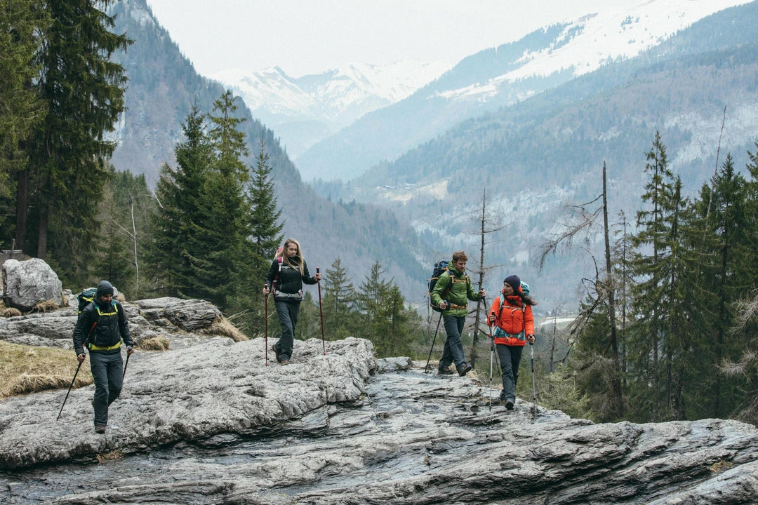 Forclaz Trek 100, Light Synthetic Down Packable Puffer Backpacking Jacket, Men's Hiking Clothing